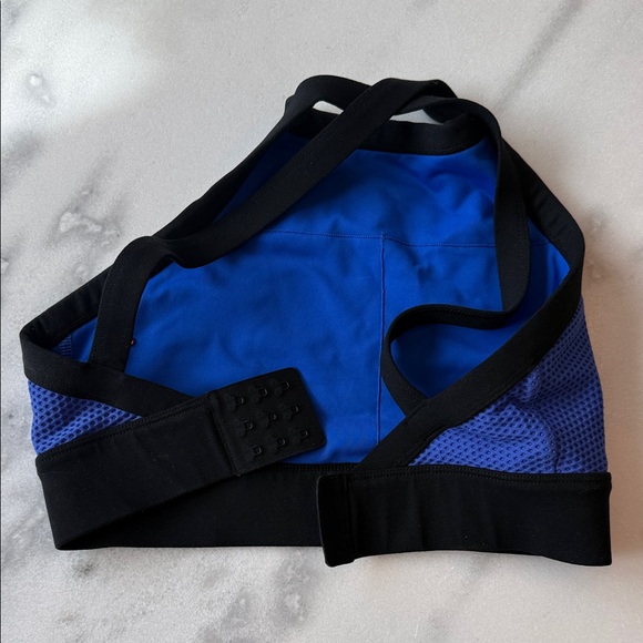 Lorna Jane Blue and Black Sports Bra medium - Picture 2 of 4